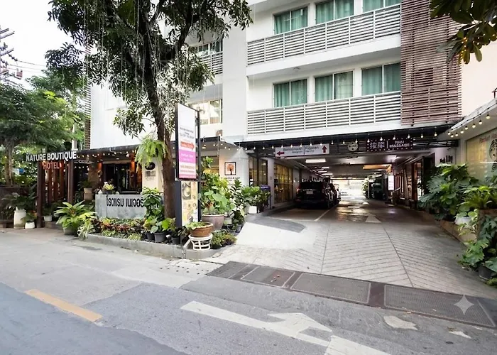 Hotel The Escape Ratchayothin 3*